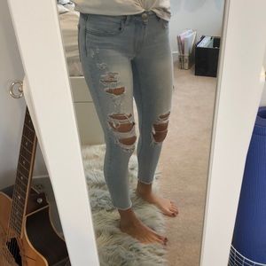 Lightwash Destroyed Skinny Crop Jeans